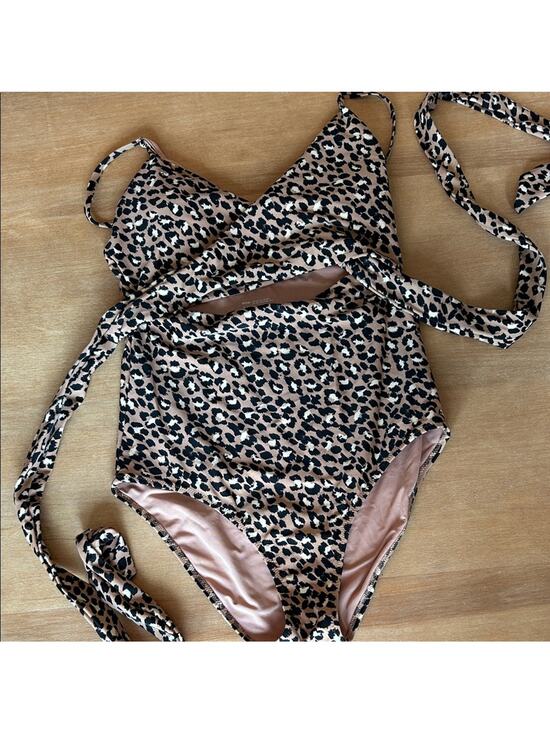 aerie Other - Aerie Leopard Print One Piece Wrap Swimsuit. 8 Long, adjustable!